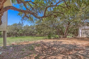 House, 1 Bedroom | Property grounds
