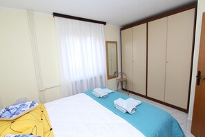 Appartement, 1 chambre | 1 chambre, fer et planche à repasser, Wi-Fi gratuit, draps fournis