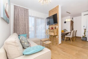 Apartment (Two Bedroom Apartment with Terrace) | Living room | Flat-screen TV - Villa LA (Trogir)