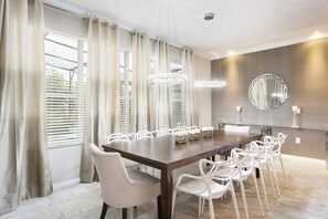 House (Wonderful 6 bed 5 bath House w Pool 1) | Dining