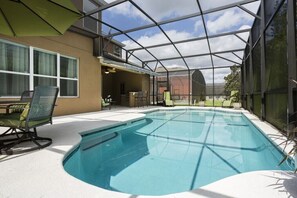 House (Wonderful 6 bed 5 bath House w Pool 1)