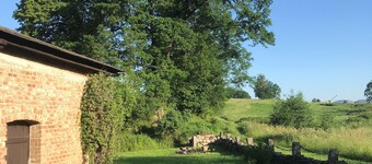 Family-friendly holiday home with a large playroom and garden. Pet-friendly!