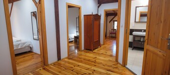 Family-friendly holiday home with a large playroom and garden. Pet-friendly!