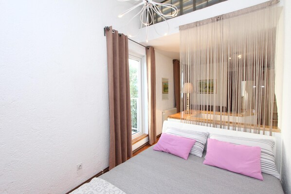 Studio, Sea View | Living area