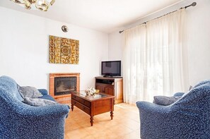 TV - J. House Jose and Maria (Barbate)