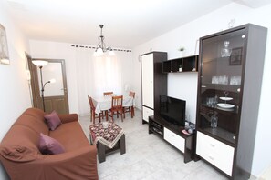 Apartment, 1 Bedroom | Living room | 1-inch flat-screen TV with satellite channels, TV - Apartment Zara (Rovinj)