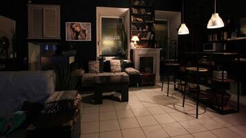 Gemeinsamer Schlafsaal (1 Bed in 16-Beds Mixed Dorm) | Gemeinsame Küchenausstattung | Großer Kühlschrank, Mikrowelle, Ofen, Herdplatte