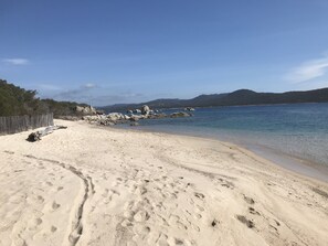 Beach nearby, sun loungers, beach towels