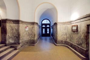 Interior entrance - Standard Apartment by Hi5 - Gellert Spa Area (Budapest)