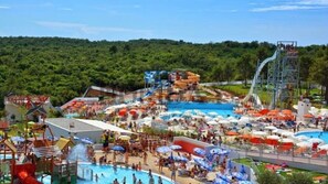 Alberca al aire libre por temporada 