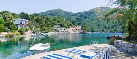 Standard Apartment, 1 Bedroom, Terrace | 1 bedroom, soundproofing, iron/ironing board, free WiFi