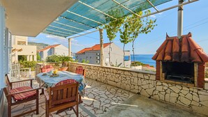 BBQ/picnic area - Lily's Home (Zupa dubrovacka)