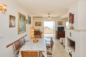 Casa, 3 quartos, terraço, vista para o mar | Sala de jantar