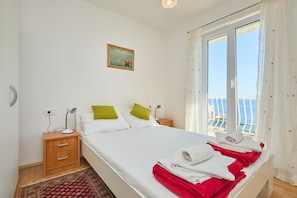 Casa, 3 camere da letto, terrazzo, vista mare | 4 camere, ferro/asse da stiro, Wi-Fi gratuito, lenzuola