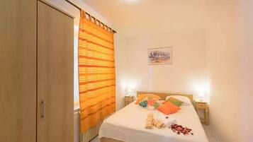 2 bedrooms, free WiFi, bed sheets