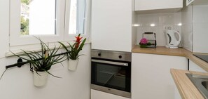 Standard Apartment, 1 Bedroom | Private kitchen - Nives Central Lodge (Dubrovnik)