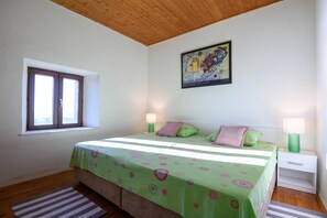 3 bedrooms, iron/ironing board, free cots/infant beds, travel cot - Village house Ana Dubravica (Dubrovnik)