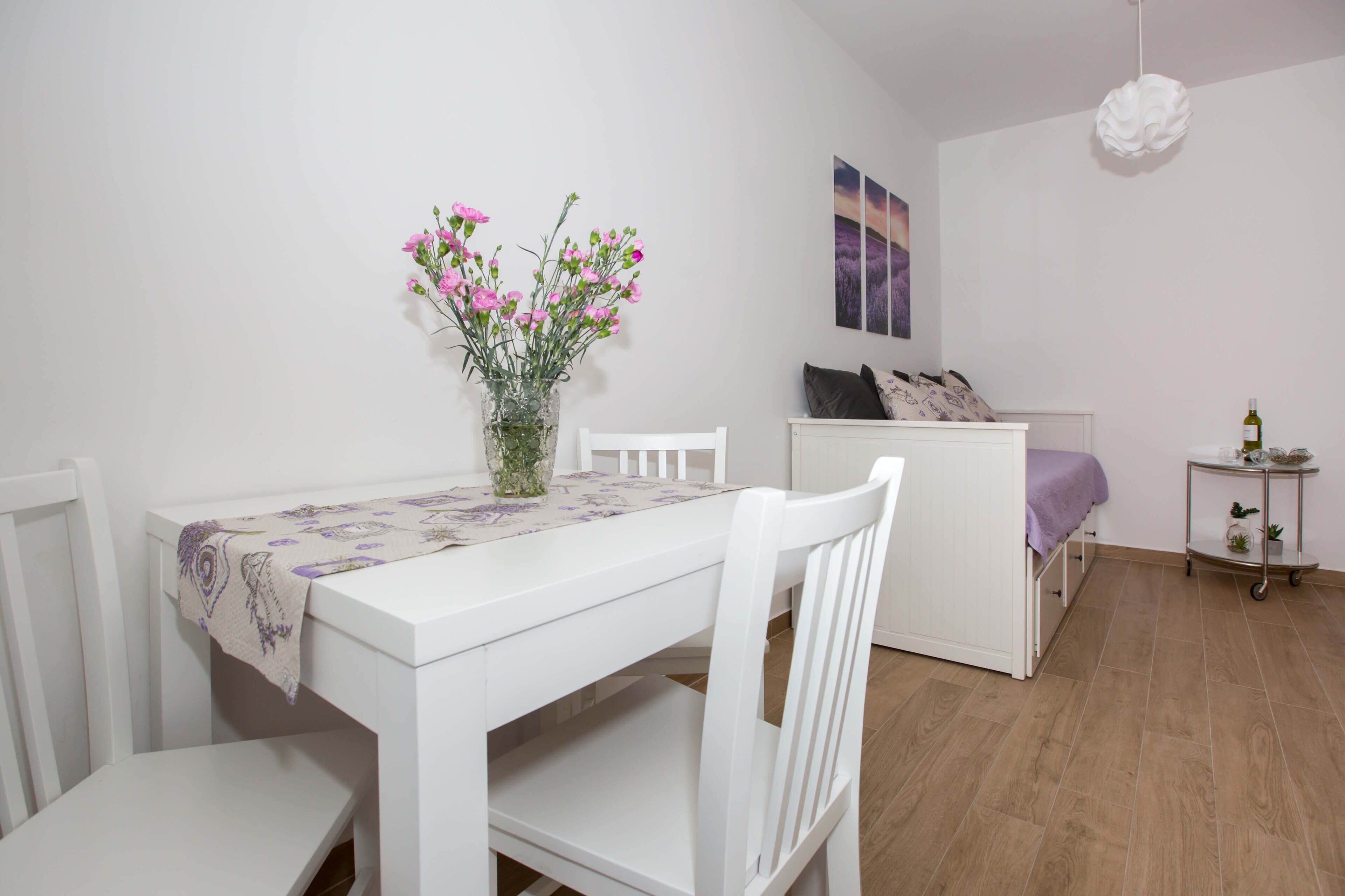 Standard Apartment, 1 Bedroom, Balcony | In-room dining