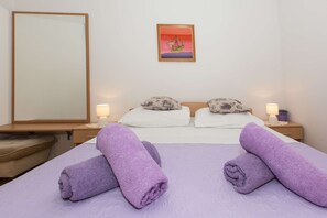 Standard-Apartment, 1 Schlafzimmer, Balkon | Bügeleisen/Bügelbrett, kostenloses WLAN, Bettwäsche