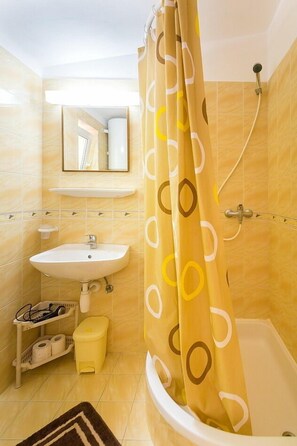 Bathroom - Apartments Marin (Dubrovnik)