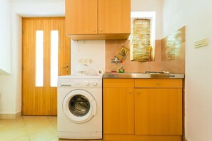 Leilighet – standard, 1 dobbeltseng, terrasse, byutsikt | Eget tekjøkken | Kjøleskap, kokeplater, vannkoker og brødrister