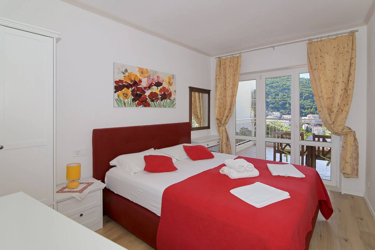 2 habitaciones, tabla de planchar con plancha y wifi gratis