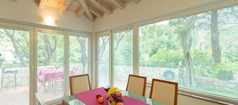 Leona & Borna Central Suites