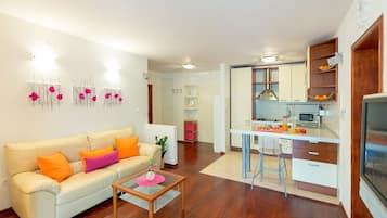 Comfort Apartment, 2 Bedrooms, Terrace | Living area | LCD TV