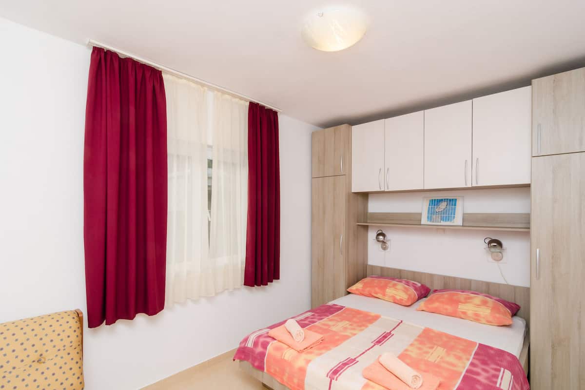 Appartement Standard, 1 chambre, balcon, vue mer | 1 chambre, Wi-Fi gratuit, draps fournis