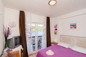 Standard Apartment, 1 Double Bed, Balcony, Sea View | Free WiFi, bed sheets - Apartments Matana Chano (Mljet)