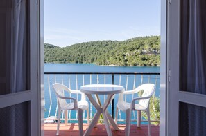 Basic Room, 1 Queen Bed, Balcony, Sea View | Balcony