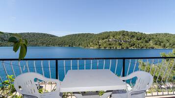 Standard-Apartment, 1 Schlafzimmer, Balkon, Meerblick | Balkon