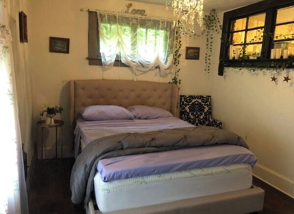 2 bedrooms, WiFi, bed sheets