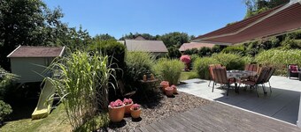 Schönes alleinstehendes Ferienhaus für 8 Personen mit W-LAN, TV, Innenhof und Parkplatz