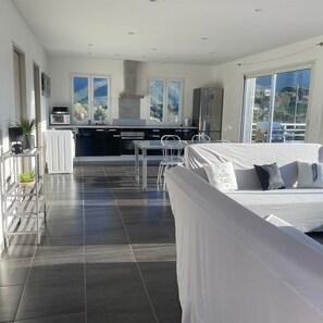 TV - Matteo Laricio - Appartement T3 vue montagne (Peri)