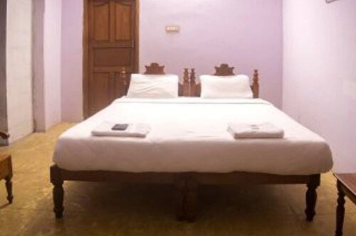 Saral Resort - Near Serenity Beach and Auroville Beach