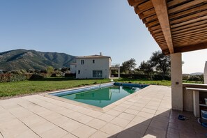 Pool - Matteo Leccia - appartement avec piscine (Peri)