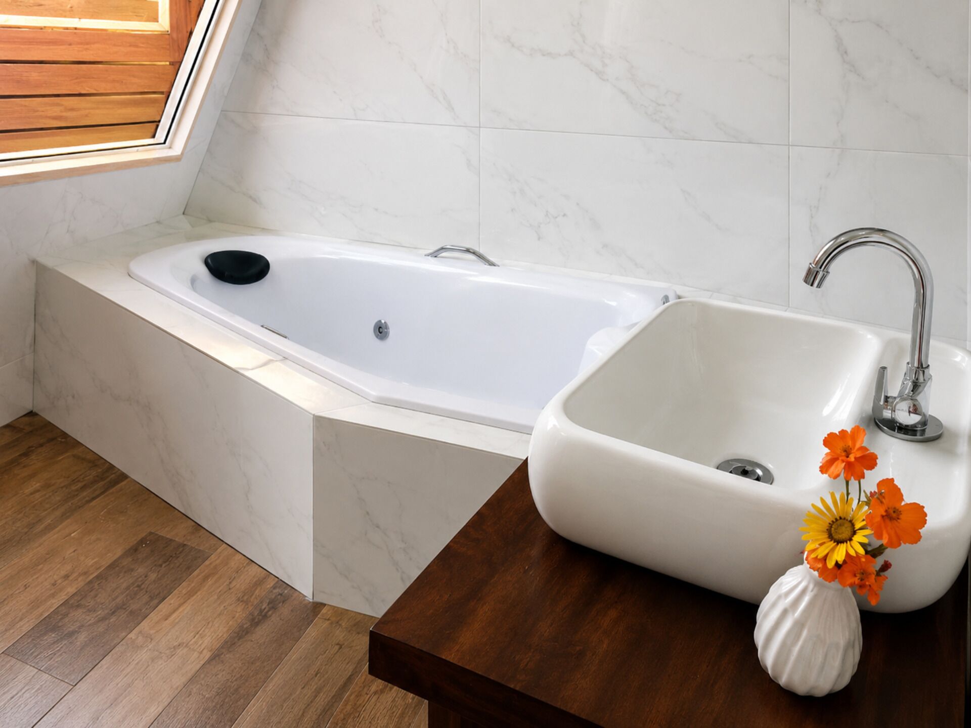 Chalé Master 02 com Hidromassagem Pentagonal - Pousada Sestrem | Eigener Whirlpool