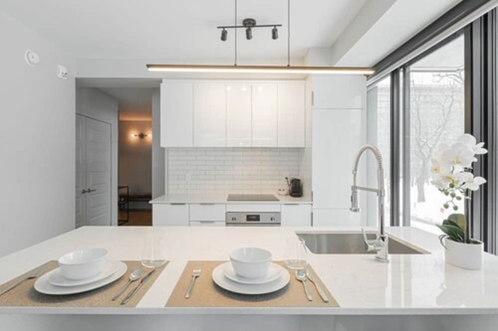 Griffintown Hotel by null