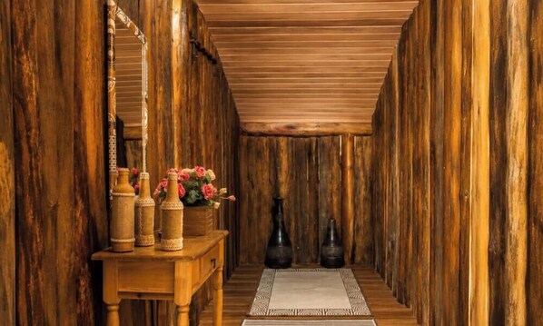 Premium Cottage | Bathroom | Shower, hair dryer, bidet, towels - Sítio Morada do Pai com Sinuca e Piscina - Canelinha - SC (Canelinha)