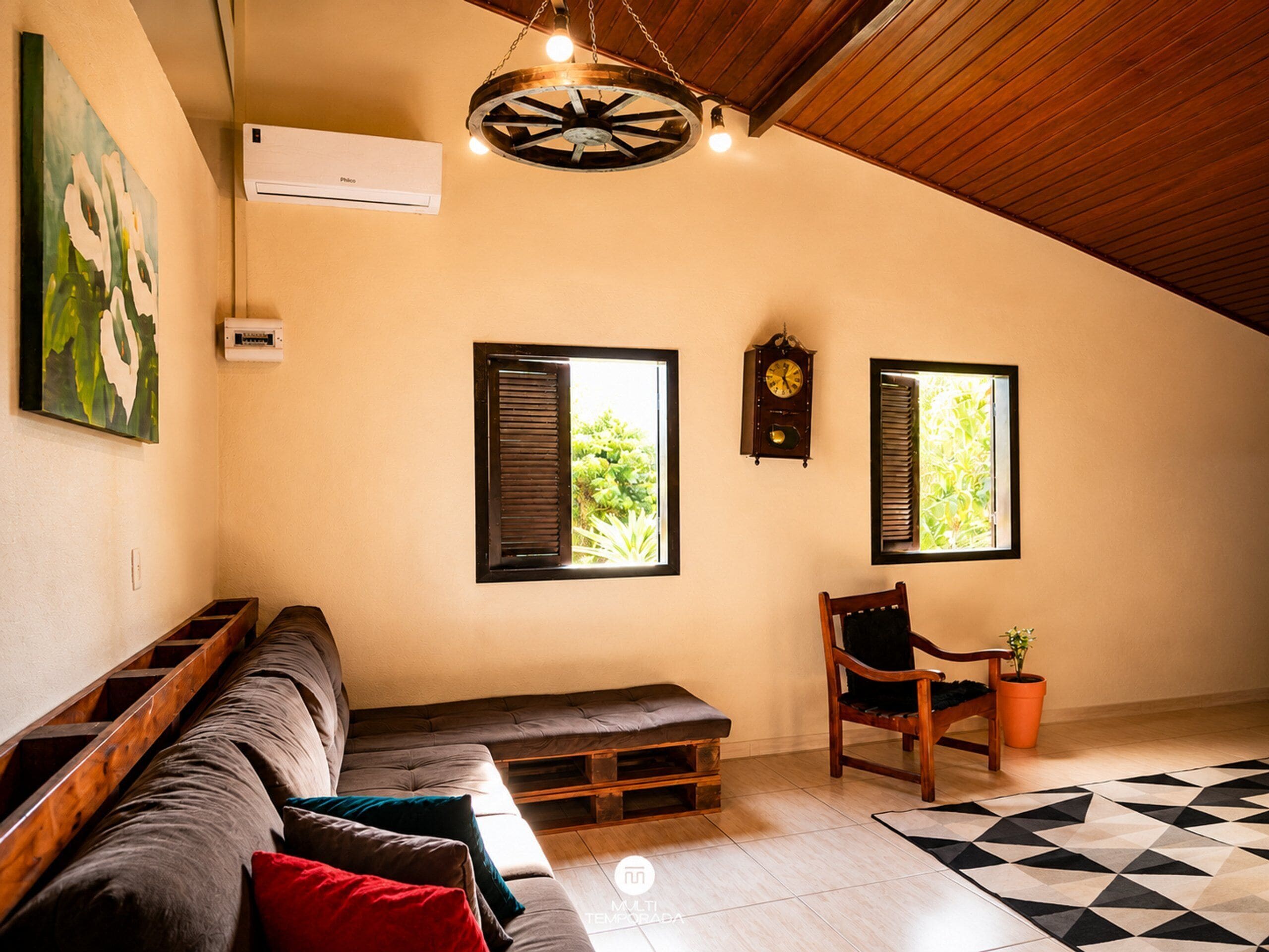 Premium Cottage | Living area | TV