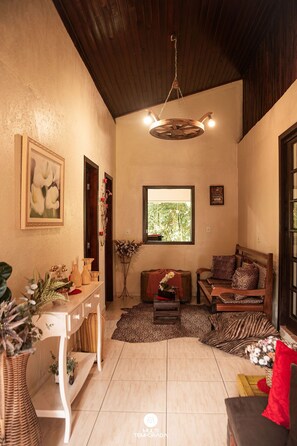 Premium Cottage | Living area | TV