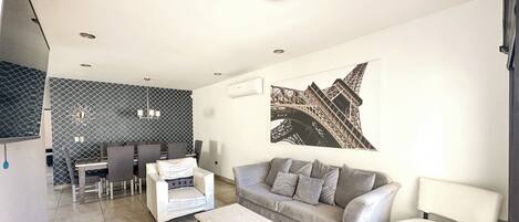 Una televisión, videojuegos