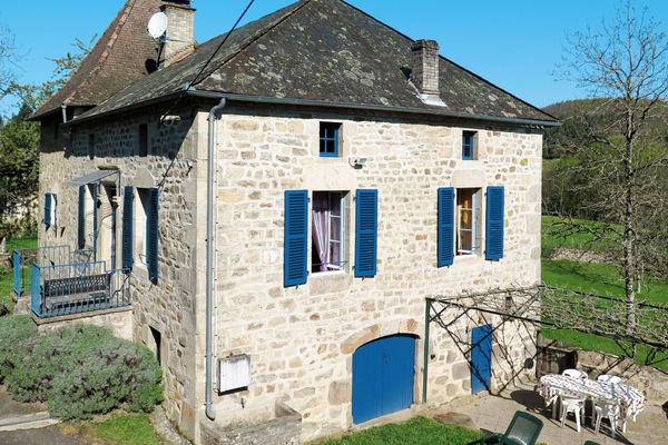 Pflanze, Himmel, Gebäude, Eigentum, Fenster, Haus, Grundstueck, Baum, Hütte, Tür