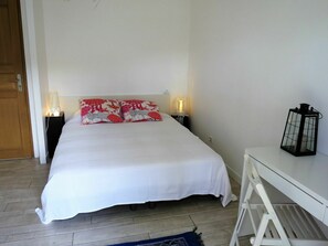 3 bedrooms, iron/ironing board, travel cot, free WiFi - Beautiful private villa for 6 people with WIFI, TV, terrace and pets allowed (Carcans)