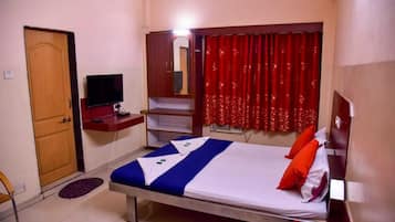 Premium bedding, free WiFi