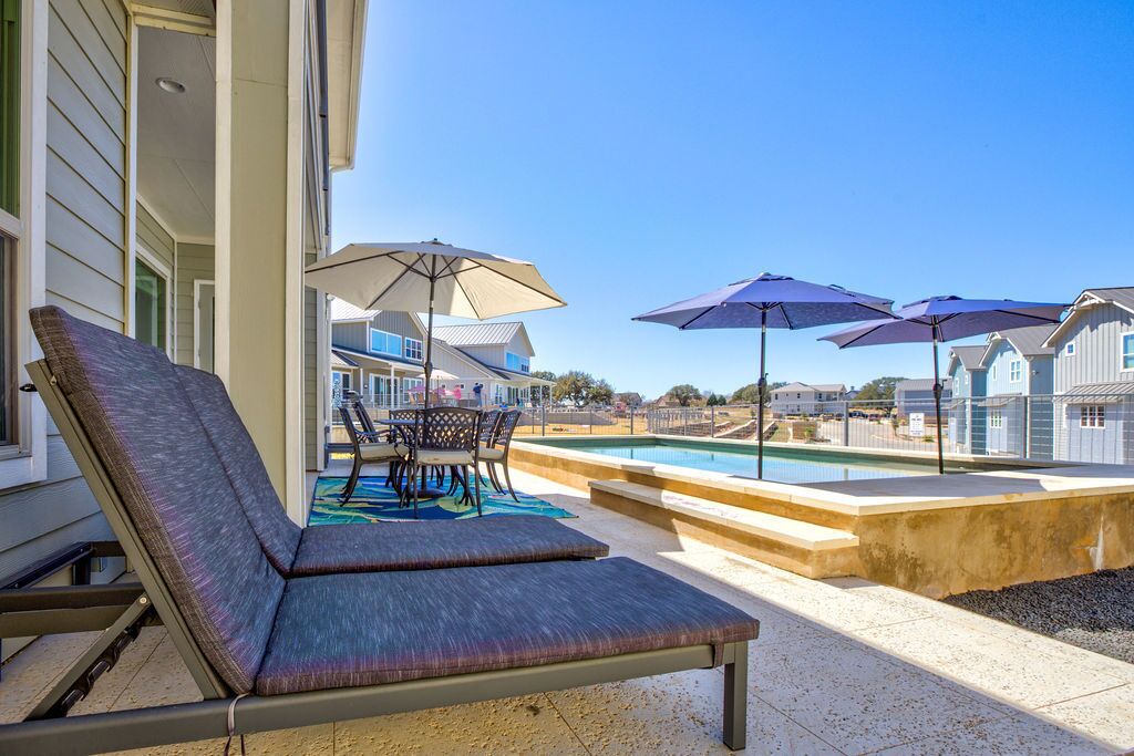 Private Heated Pool, Boat & Jetski Slip, Kayaks/SUPs, Bunk Beds, Lounge Chairs