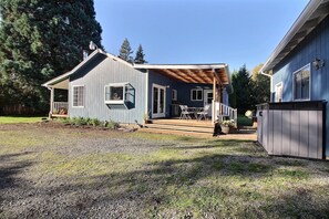 Exterior - Whole Home - ModernAmenities✔ ConvenientLocation⭐ CountrySetting❤ (Battle Ground)