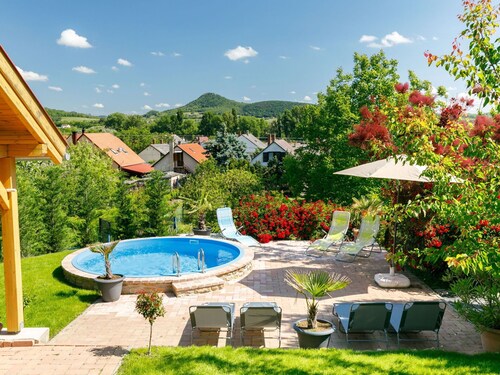 Herrliche Wohnung für 8 Personen mit Klimaanlage,  W-LAN, privatem Pool, TV und Innenhof
