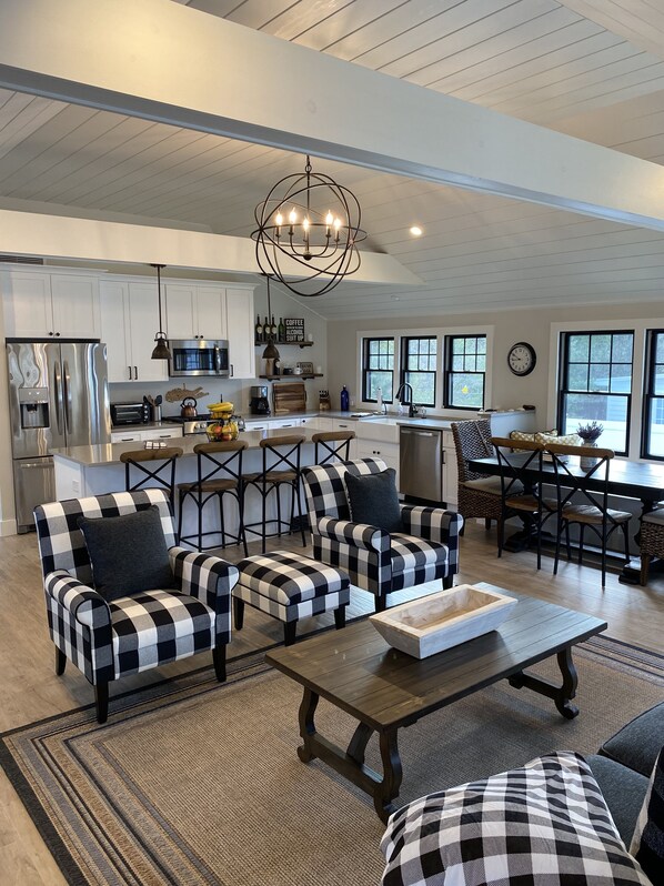 Interior - Charming Brand New Beach House (Mattituck)